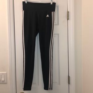 ADIDAS women’s medium leggings (quantity 2)